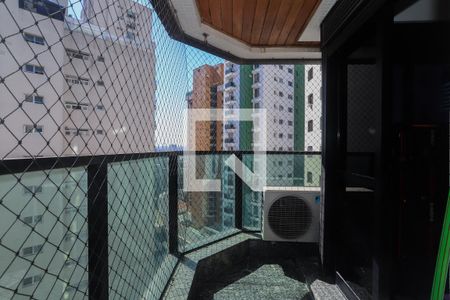 Apartamento à venda com 207m², 4 quartos e 4 vagasVaranda do Quarto 4 - Suíte