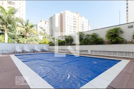 Apartamento à venda com 207m², 4 quartos e 4 vagas Apartamento à venda com 207m², 4 quartos e 4 vagasPiscina