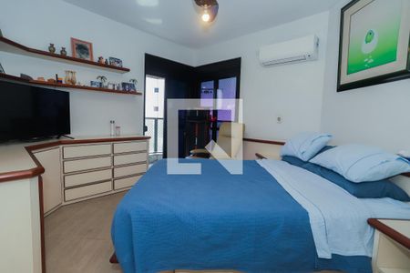 Apartamento à venda com 207m², 4 quartos e 4 vagasQuarto 4 - Suíte