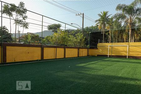 Casa de condomínio à venda com 180m², 4 quartos e 4 vagas Casa de condomínio à venda com 180m², 4 quartos e 4 vagasQuadra Esportiva