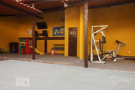 Casa de condomínio à venda com 180m², 4 quartos e 4 vagas Casa de condomínio à venda com 180m², 4 quartos e 4 vagasÁrea comum - Academia