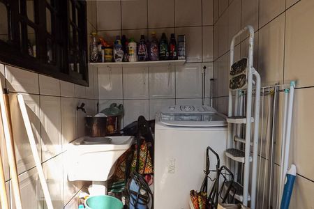 Casa de condomínio à venda com 180m², 4 quartos e 4 vagas Casa de condomínio à venda com 180m², 4 quartos e 4 vagasÁrea de Serviço