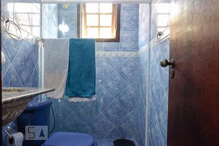 Casa de condomínio à venda com 180m², 4 quartos e 4 vagas Casa de condomínio à venda com 180m², 4 quartos e 4 vagasBanheiro Social
