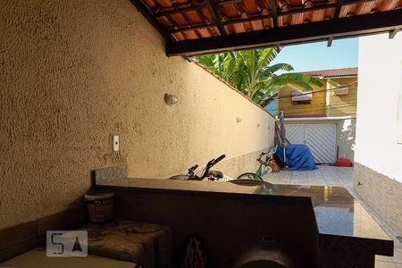 Casa de condomínio à venda com 180m², 4 quartos e 4 vagas Casa de condomínio à venda com 180m², 4 quartos e 4 vagasChurrasqueira
