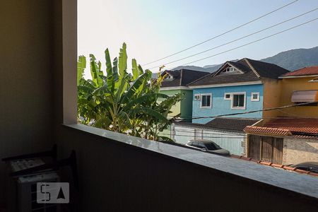 Casa de condomínio à venda com 180m², 4 quartos e 4 vagas Casa de condomínio à venda com 180m², 4 quartos e 4 vagasVaranda da Suite