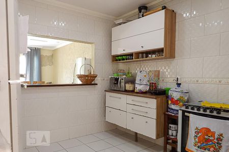 Casa de condomínio à venda com 180m², 4 quartos e 4 vagas Casa de condomínio à venda com 180m², 4 quartos e 4 vagasCozinha