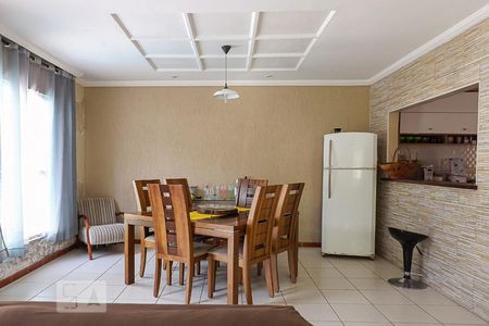 Casa de condomínio à venda com 180m², 4 quartos e 4 vagas Casa de condomínio à venda com 180m², 4 quartos e 4 vagasCopa