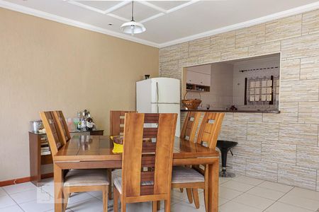 Casa de condomínio à venda com 180m², 4 quartos e 4 vagas Casa de condomínio à venda com 180m², 4 quartos e 4 vagasCopa