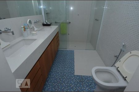 Apartamento à venda com 203m², 3 quartos e 1 vagaBanheiro 1