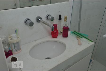 Apartamento à venda com 203m², 3 quartos e 1 vagaBanheiro 2