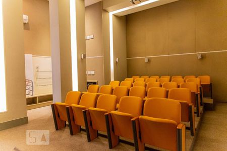 Apartamento à venda com 167m², 3 quartos e 2 vagas Apartamento à venda com 167m², 3 quartos e 2 vagasCinema