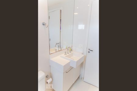 Apartamento à venda com 167m², 3 quartos e 2 vagas Apartamento à venda com 167m², 3 quartos e 2 vagasBanheiro da Suíte 3