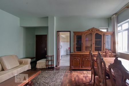 Sala de apartamento para alugar com 3 quartos, 140m² em Centro, Curitiba