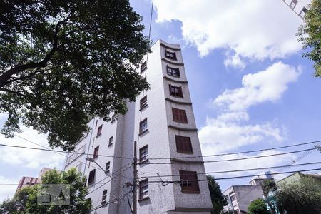 Studio para alugar com 30m², 1 quarto e sem vaga Studio para alugar com 30m², 1 quarto e sem vagaFachada