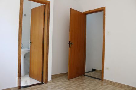 Suíte 1 de casa de condomínio para alugar com 2 quartos, 75m² em Jardim Danfer, São Paulo