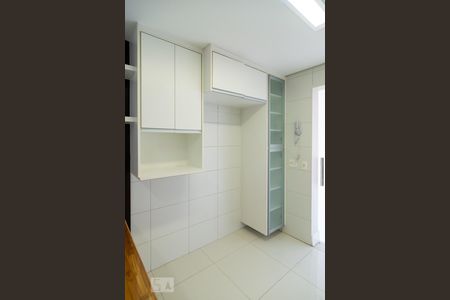 Apartamento à venda com 147m², 3 quartos e 2 vagas Apartamento à venda com 147m², 3 quartos e 2 vagasCozinha