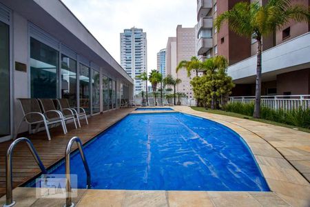 Apartamento à venda com 147m², 3 quartos e 2 vagas Apartamento à venda com 147m², 3 quartos e 2 vagasÁrea comum - Piscina
