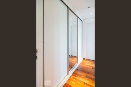 Apartamento à venda com 147m², 3 quartos e 2 vagas Apartamento à venda com 147m², 3 quartos e 2 vagasSuíte Master