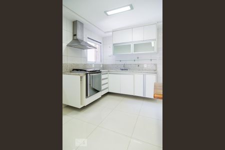 Apartamento à venda com 147m², 3 quartos e 2 vagas Apartamento à venda com 147m², 3 quartos e 2 vagasCozinha