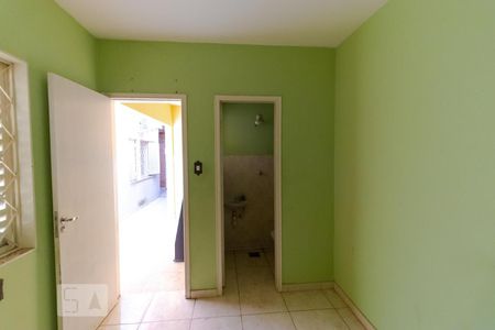 Casa à venda com 900m², 3 quartos e 8 vagasQuarto de Serviço