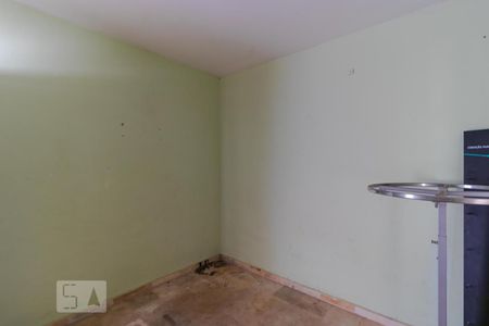 Casa à venda com 900m², 3 quartos e 8 vagasEscritório 