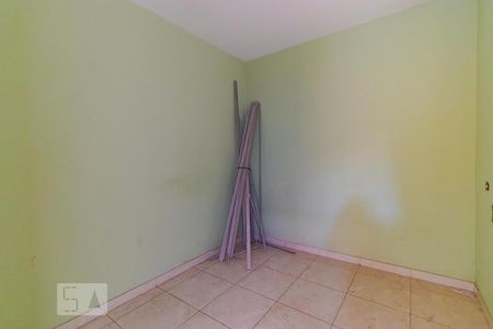 Casa à venda com 900m², 3 quartos e 8 vagasQuarto de Serviço