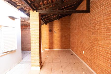 Casa à venda com 900m², 3 quartos e 8 vagasVaranda