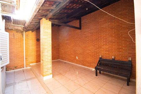 Casa à venda com 900m², 3 quartos e 8 vagasVaranda