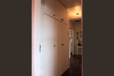 Apartamento à venda com 120m², 3 quartos e 3 vagasHall - armário