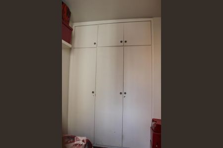 Apartamento à venda com 120m², 3 quartos e 3 vagasQuarto 2 - armários