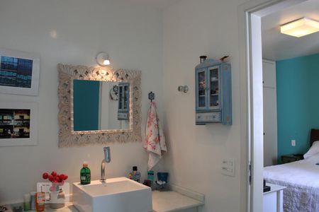 Apartamento à venda com 120m², 3 quartos e 3 vagasBanheiro da suíte