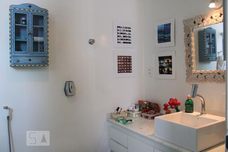 Apartamento à venda com 120m², 3 quartos e 3 vagasBanheiro da suíte