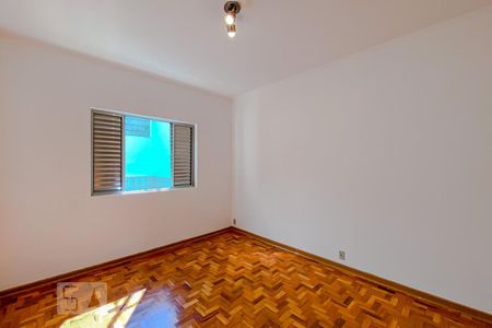 Quarto de casa para alugar com 3 quartos, 250m² em Água Rasa, São Paulo
