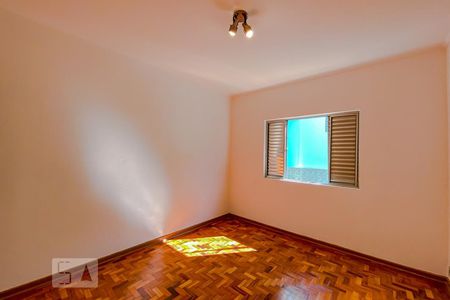 Quarto de casa para alugar com 3 quartos, 250m² em Água Rasa, São Paulo
