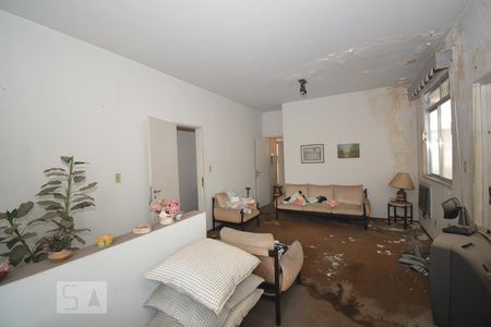 Casa à venda com 270m², 5 quartos e 3 vagasSala - 2°Andar