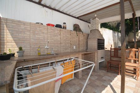 Casa à venda com 270m², 5 quartos e 3 vagasÁrea Externa