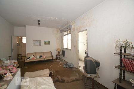 Casa à venda com 270m², 5 quartos e 3 vagasSala - 2°Andar