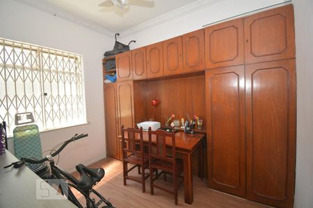 Casa à venda com 270m², 5 quartos e 3 vagasEscritório - 1°Andar