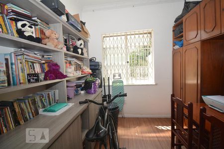 Casa à venda com 270m², 5 quartos e 3 vagasEscritório - 1°Andar