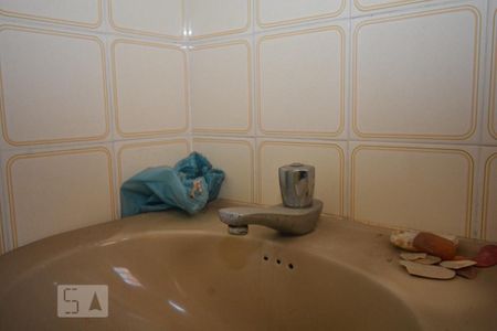 Casa à venda com 270m², 5 quartos e 3 vagasBanheiro - 2°Andar - Torneira