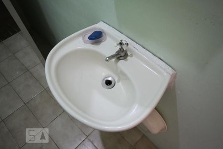 Casa à venda com 100m², 2 quartos e 1 vagaLavabo