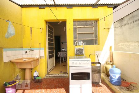 Casa à venda com 100m², 2 quartos e 1 vagaÁrea de serviço