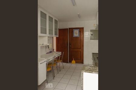 Apartamento à venda com 91m², 3 quartos e 2 vagasCozinha