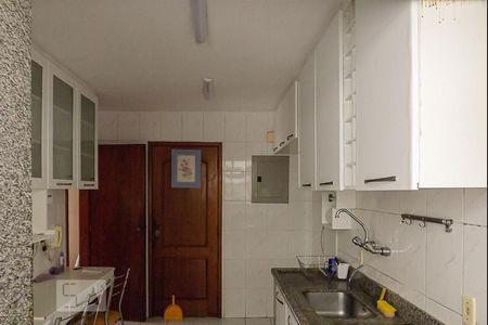 Apartamento à venda com 91m², 3 quartos e 2 vagasCozinha