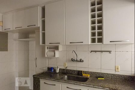 Apartamento à venda com 91m², 3 quartos e 2 vagasCozinha