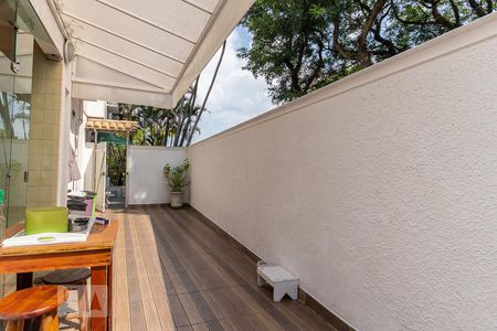 Casa à venda com 150m², 4 quartos e 2 vagascorredor lateral