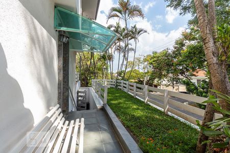 Casa à venda com 150m², 4 quartos e 2 vagasvaranda