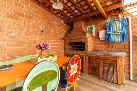 Casa à venda com 150m², 4 quartos e 2 vagasChurrasqueira