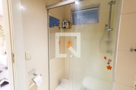 Banheiro de apartamento à venda com 1 quarto, 49m² em Centro Histórico, Porto Alegre