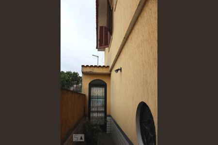 Casa à venda com 211m², 4 quartos e 4 vagasCorredor Externo